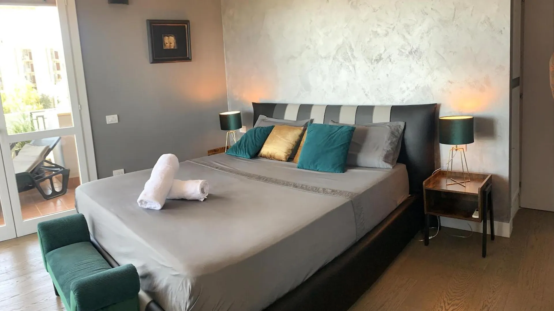 Hotel Penthouse genneruxi à Cagliari Maison d'hôtes