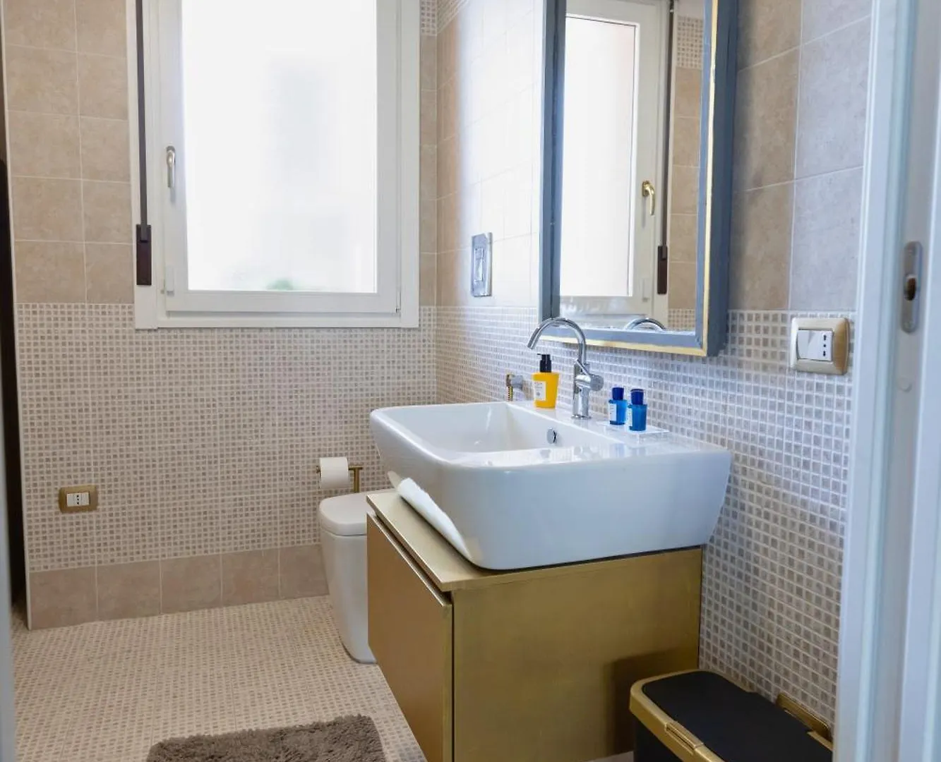 Hotel Penthouse Genneruxi Cagliari Italia