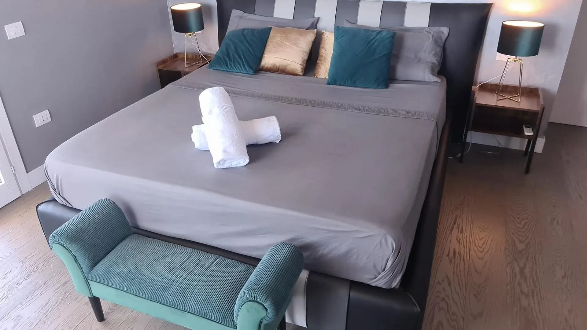 Hotel Penthouse Genneruxi Cagliari