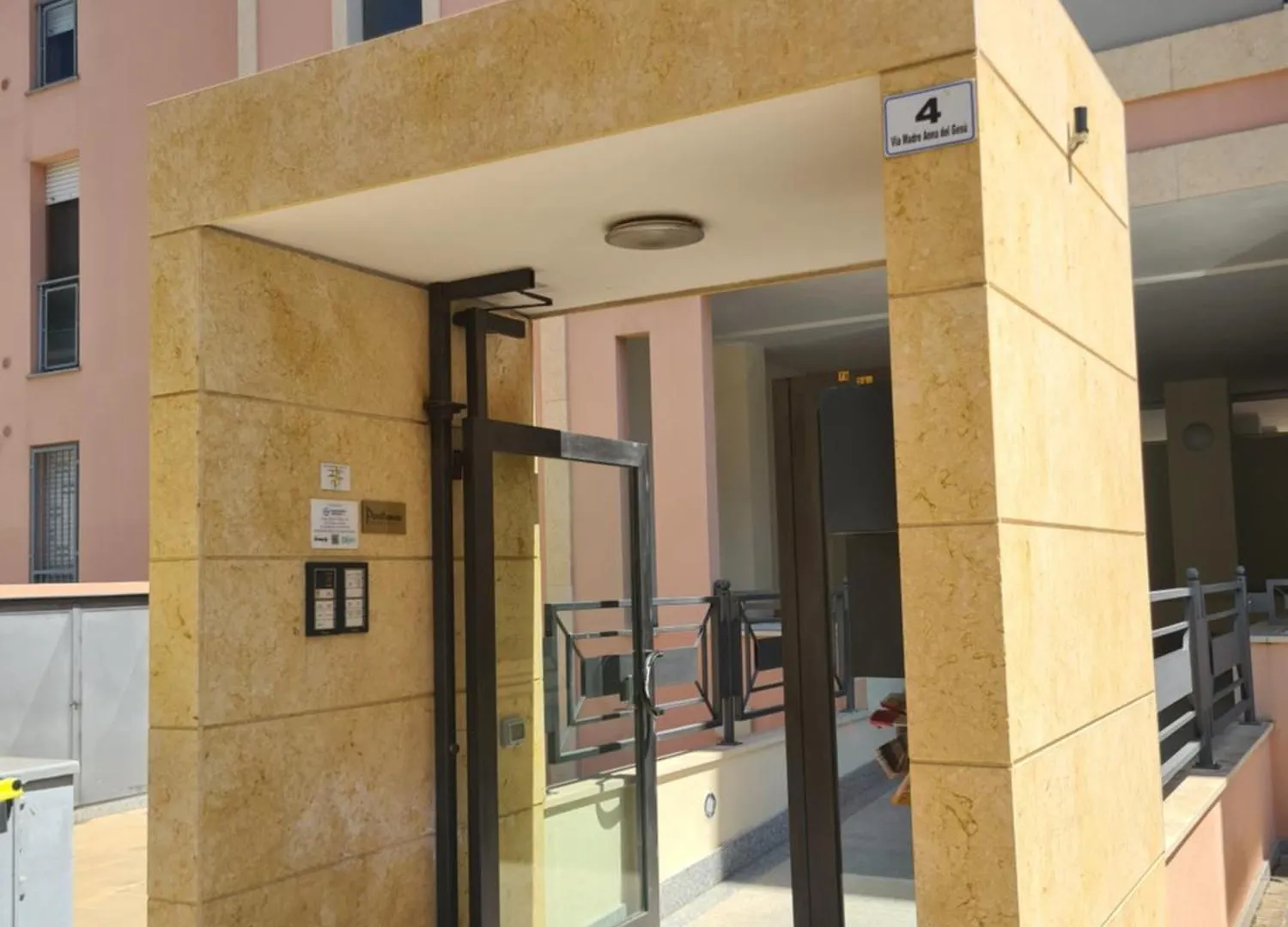 Penzion Hotel Penthouse Genneruxi Cagliari Itálie