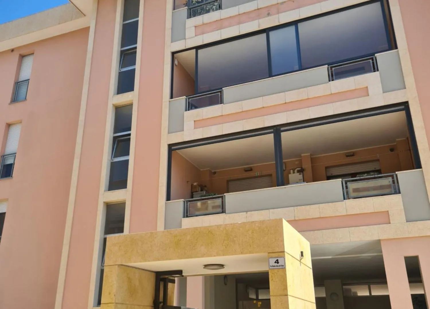 Hotel Penthouse Genneruxi Cagliari